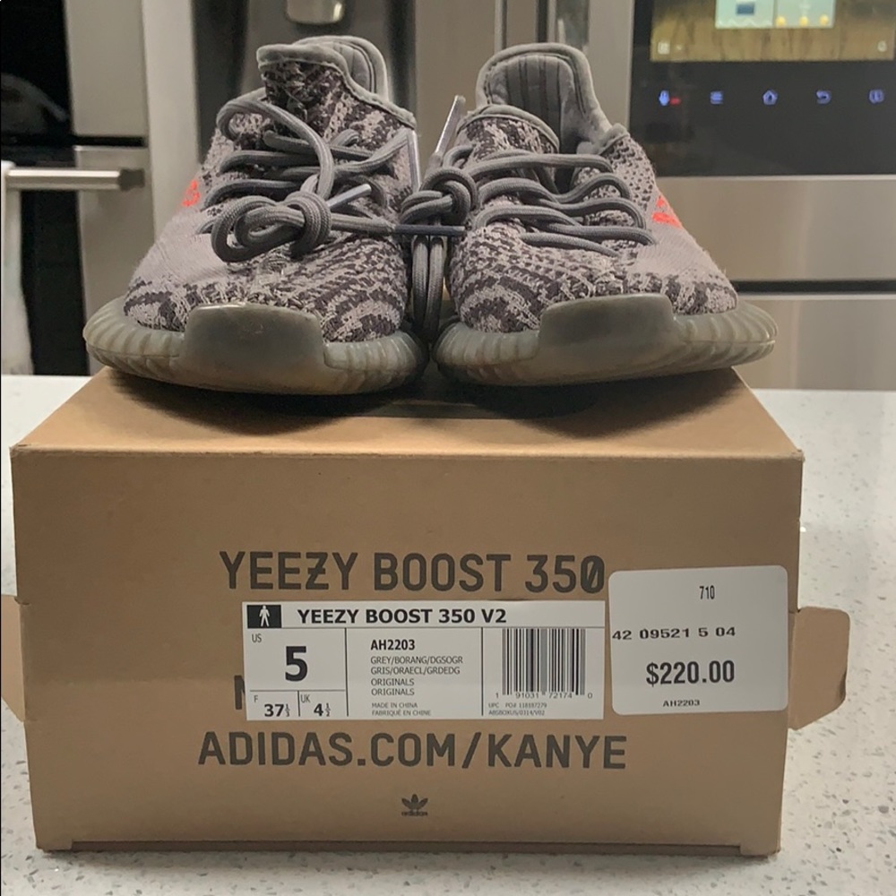Yezzy Boost 350 V2 SIZE 5